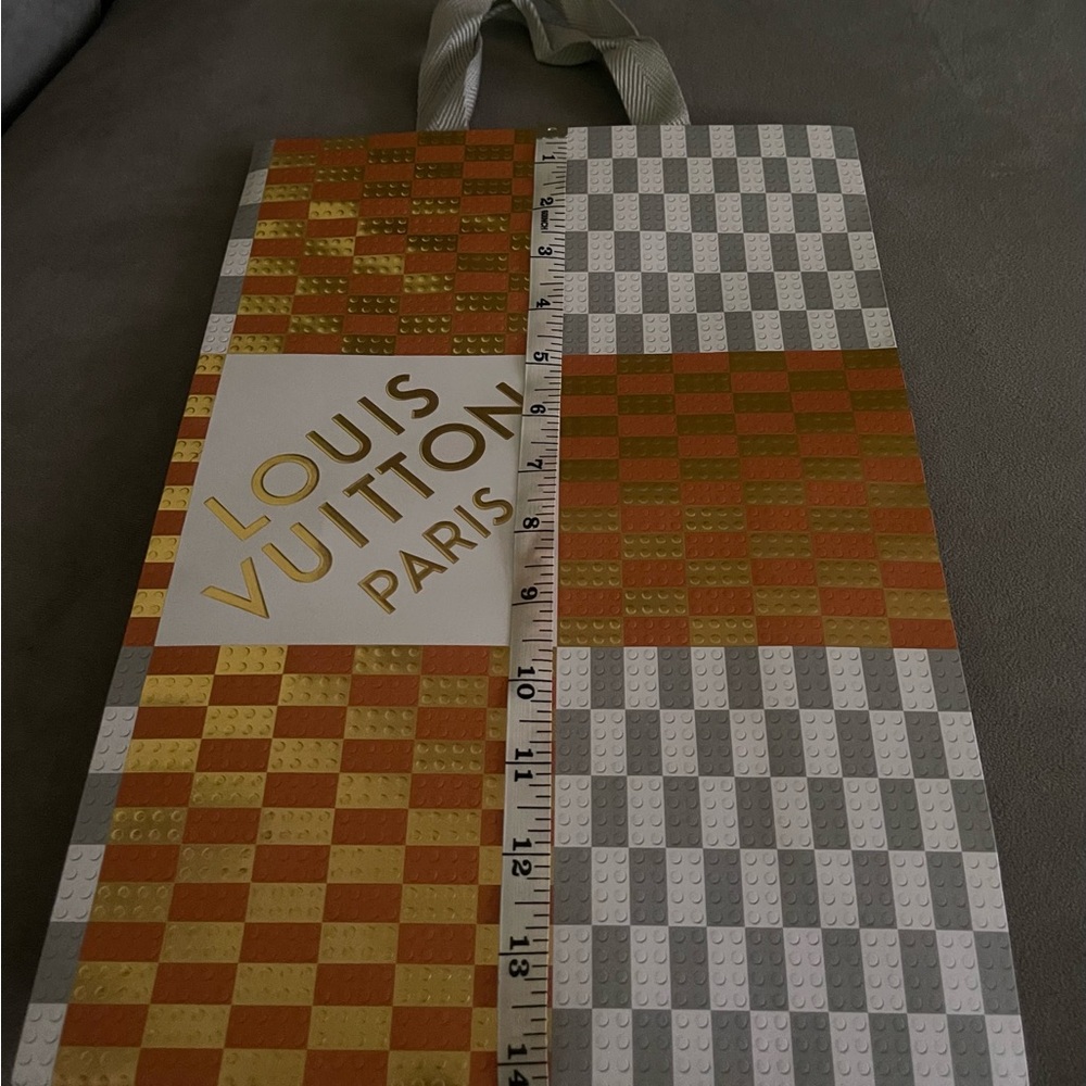 Louis Vuitton Empty Shopping Bag - Picture 5 of 7